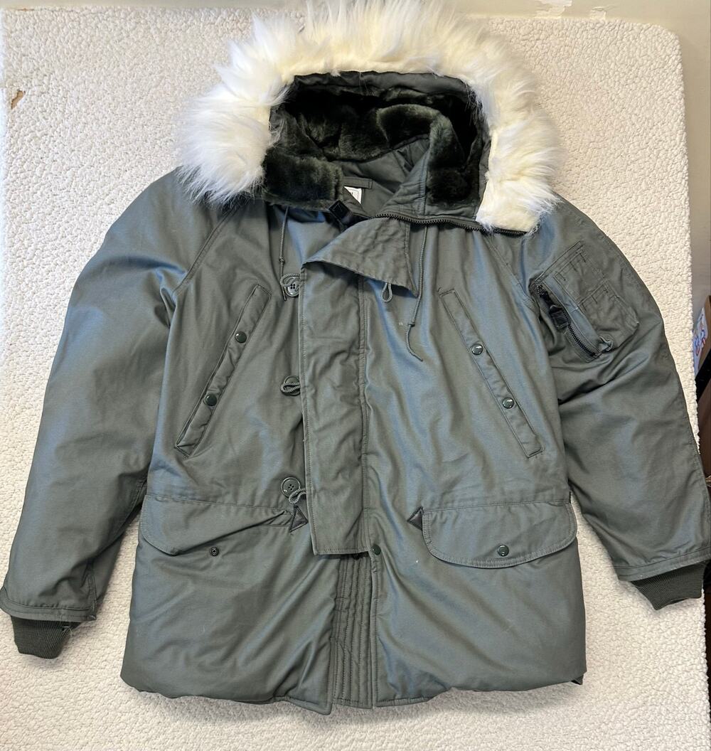 Vintage US Air Force N-3B Extreme Cold Weather Parka Jacket Medium